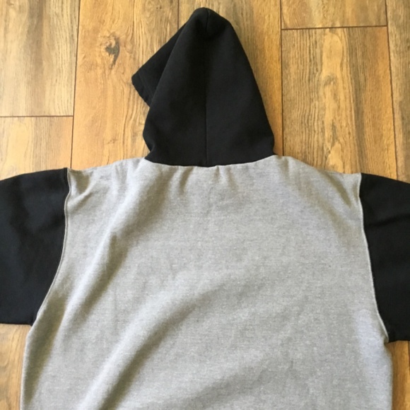 Oakley raglan hoodie size L *Minor Flaw - Picture 7 of 10